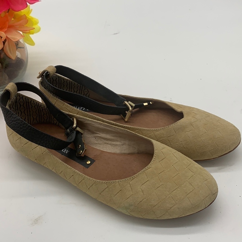 Matt Bernson Tan Suede Ballet Flat Black strap 8.5. BFL0600A